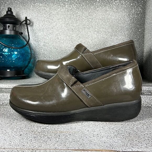 Greys Anatomy Softwalk Meredith Clogs Women's Size 8.5 Patent Leather Shoes - Picture 2 of 9
